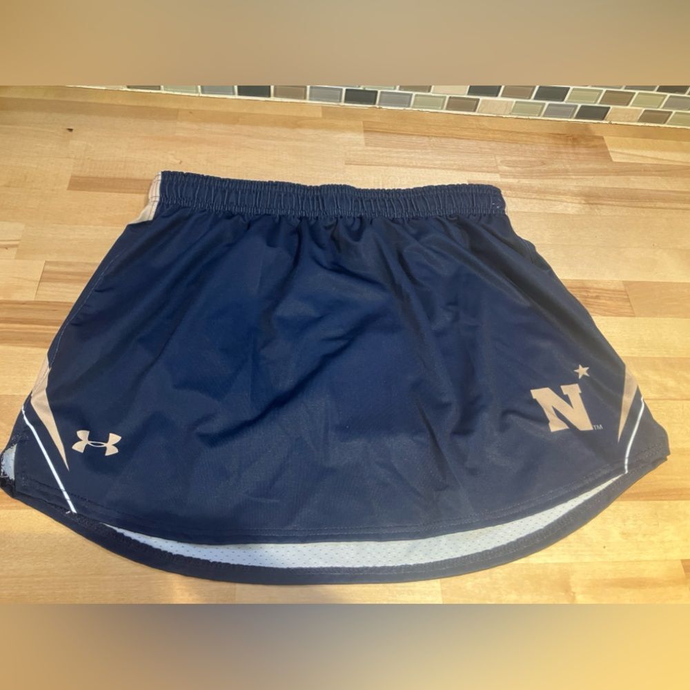 Under Armour, Navy skirt, size large, excellent condition